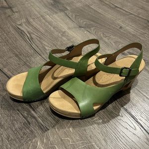 EUC Barely Worn Dansko Tasha Heeled Sandal in Celery Green